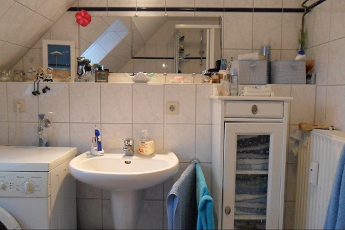 Moderne Badezimmermöbel
